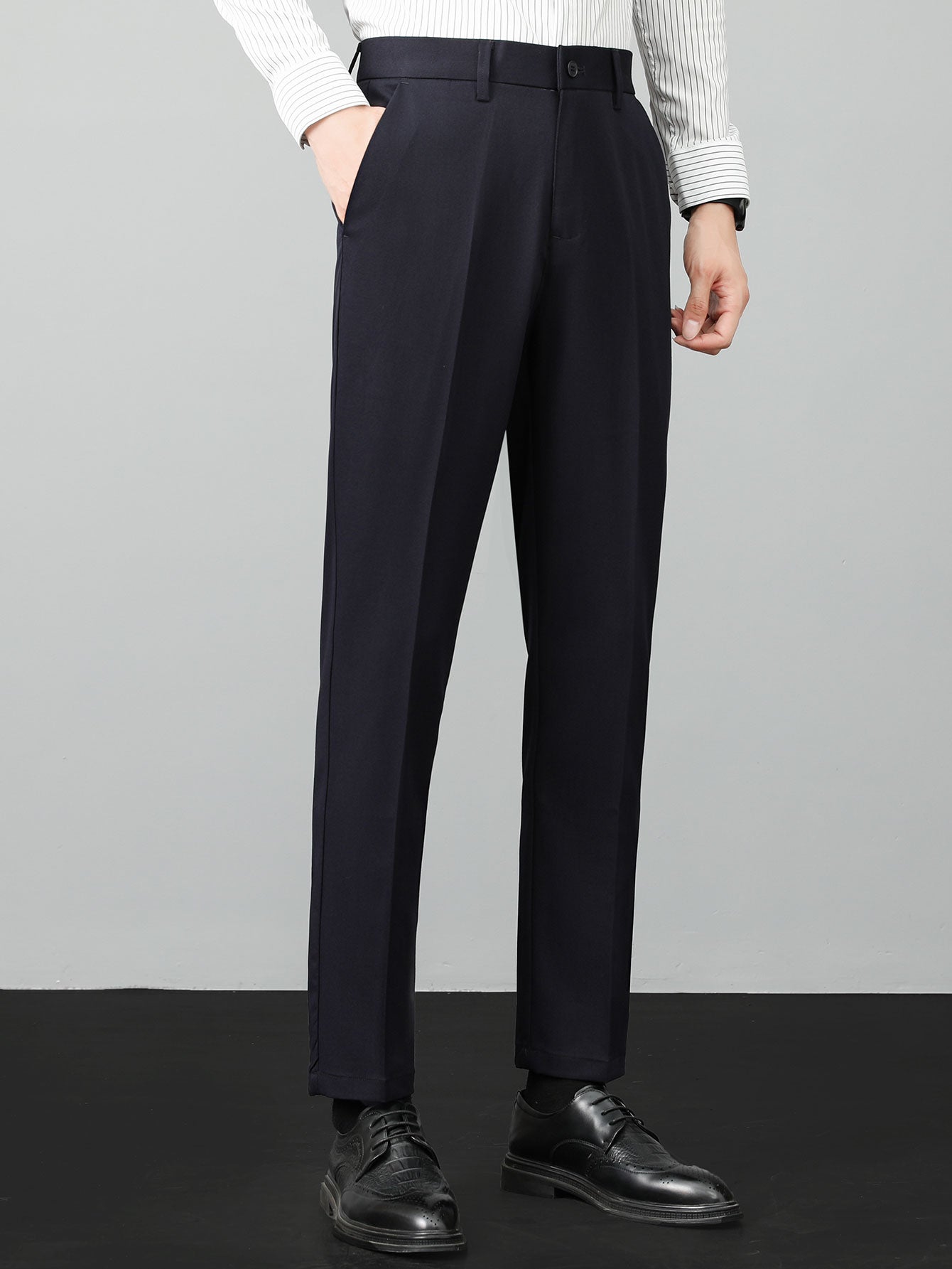 Linen Textured Knit Polo & Slim Fit Tapered Trousers