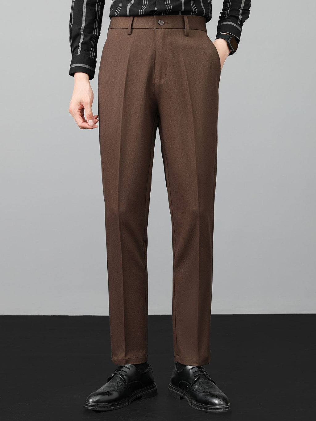Linen Textured Knit Polo & Slim Fit Tapered Trousers